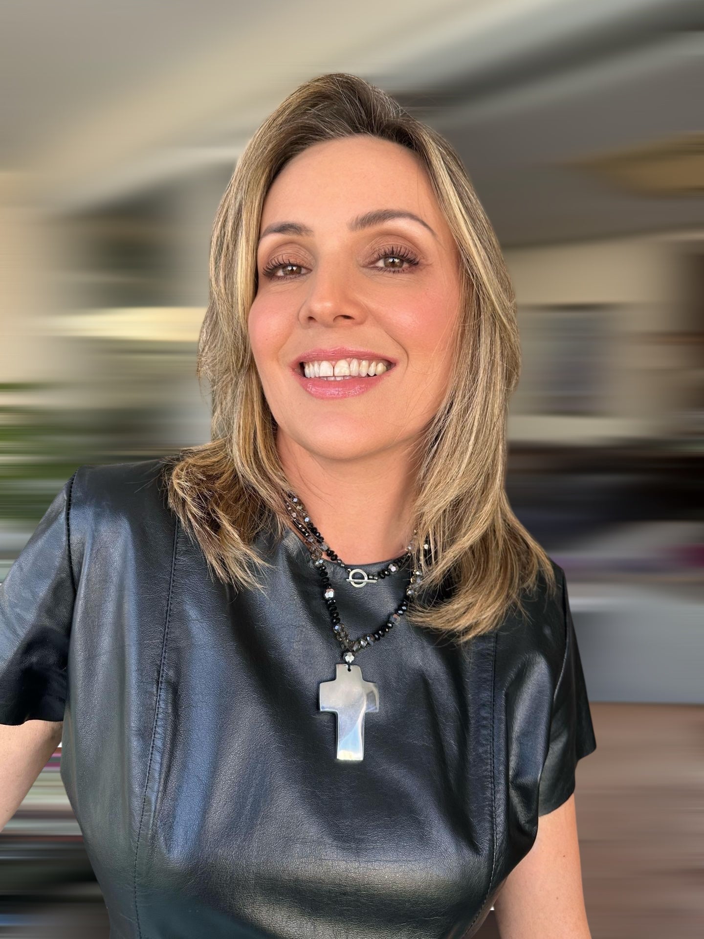 Colar Cruz Black Longo
