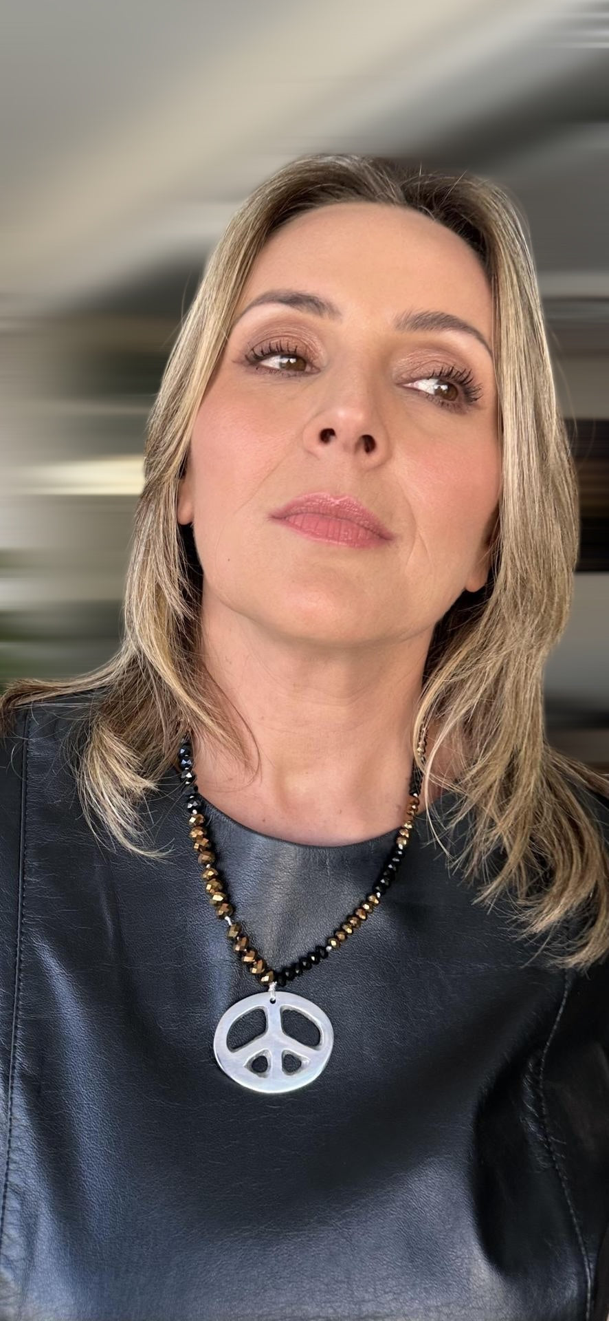Colar Paz Gold e Black
